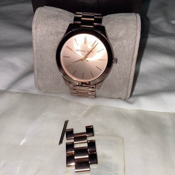 Michael Kors Watch - Picture 5 of 5